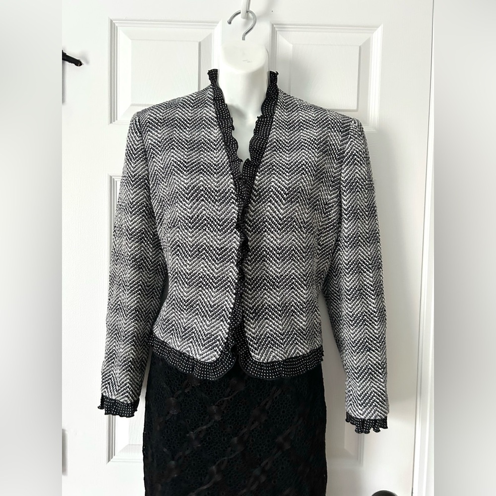 VTG Y2K $700 ESCADA XS/S CHEVRON POLKA DOT BLAZER RUFFLE BLACK WHITE SILK WOOL
